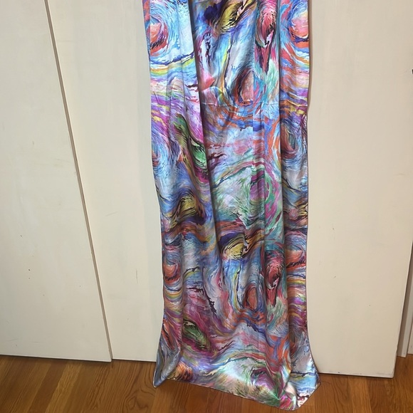 100% Silk Touch 2 sided Colorful Abstract Large Scarf, preowned OS - Picture 7 of 8